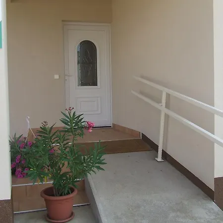 Guest house Meggyes Vendeghaz 3*