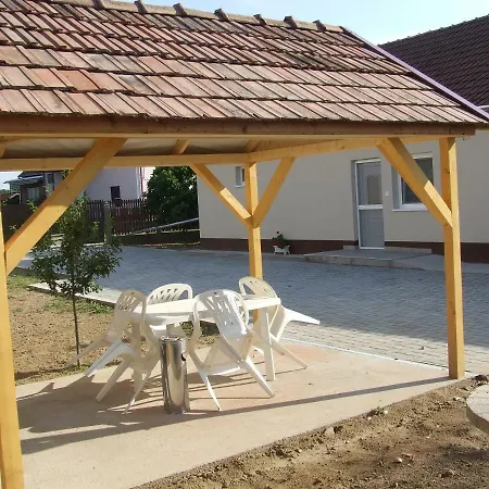 Meggyes Vendeghaz 3* Nyírmeggyes